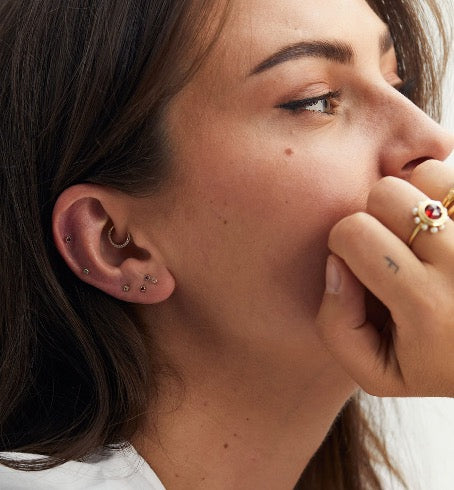 April Birthstone Piercing Front 14K - Image 3