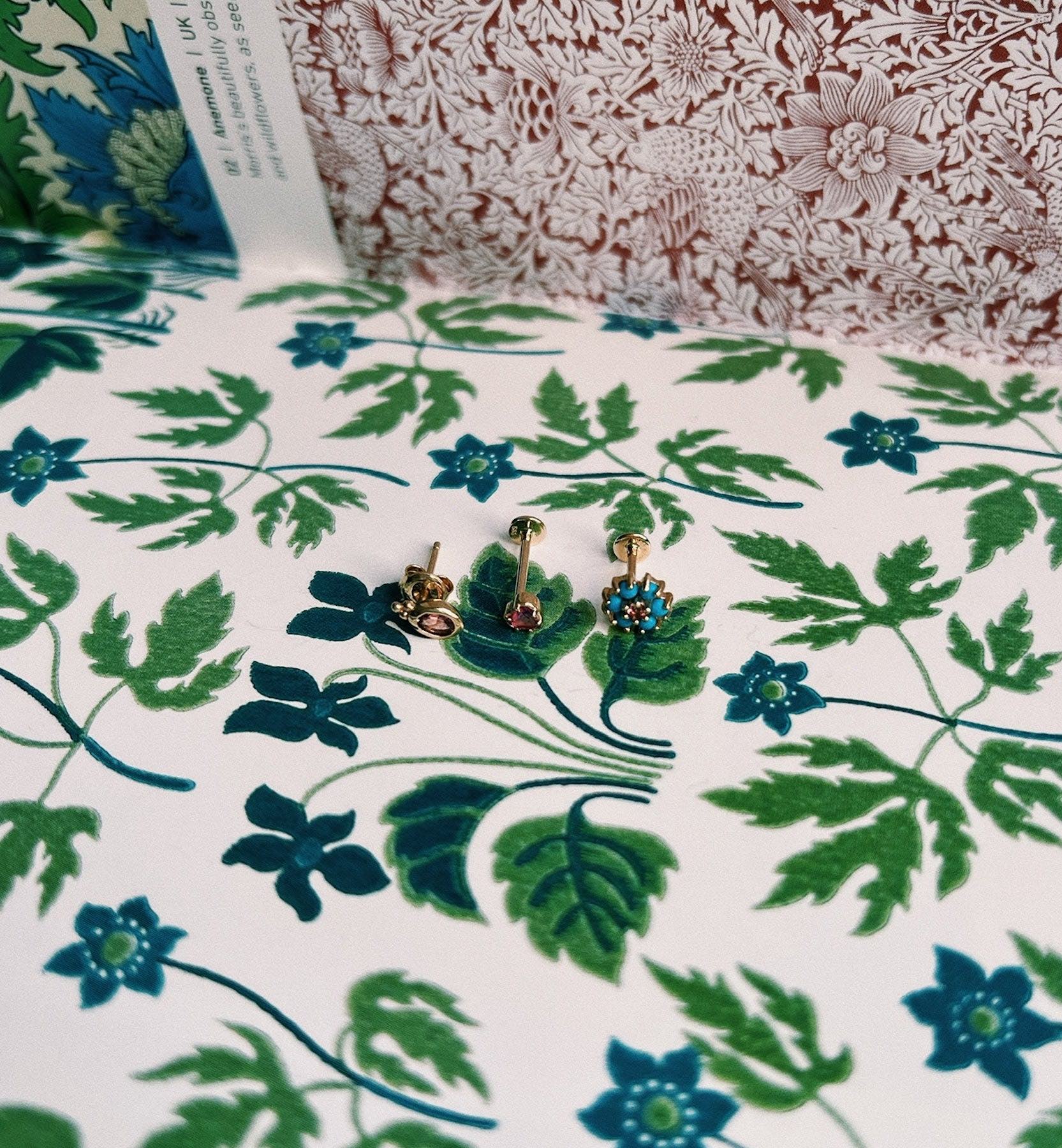 Endless Love Piercing Front 14K - Image 7