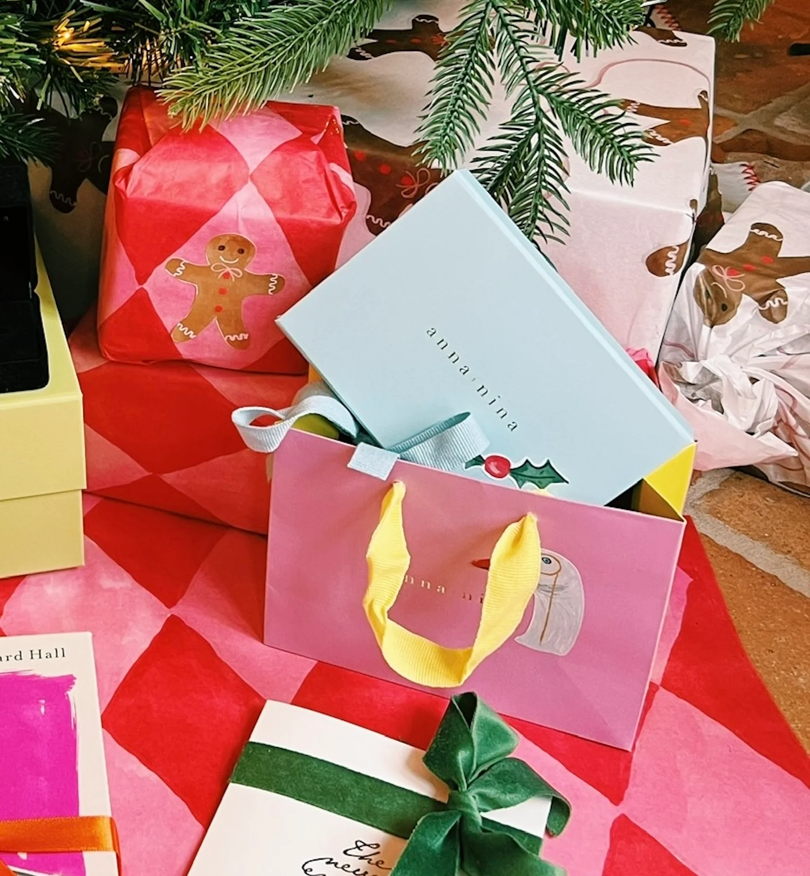 Gift Wrapping Box Small - Image 3