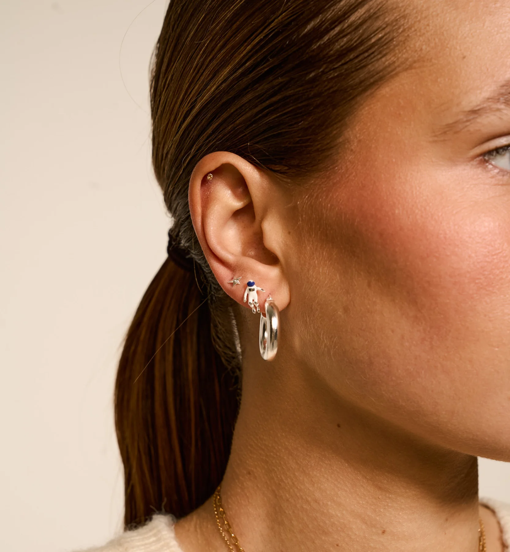 Round Plain Hoop Earrings - Image 5